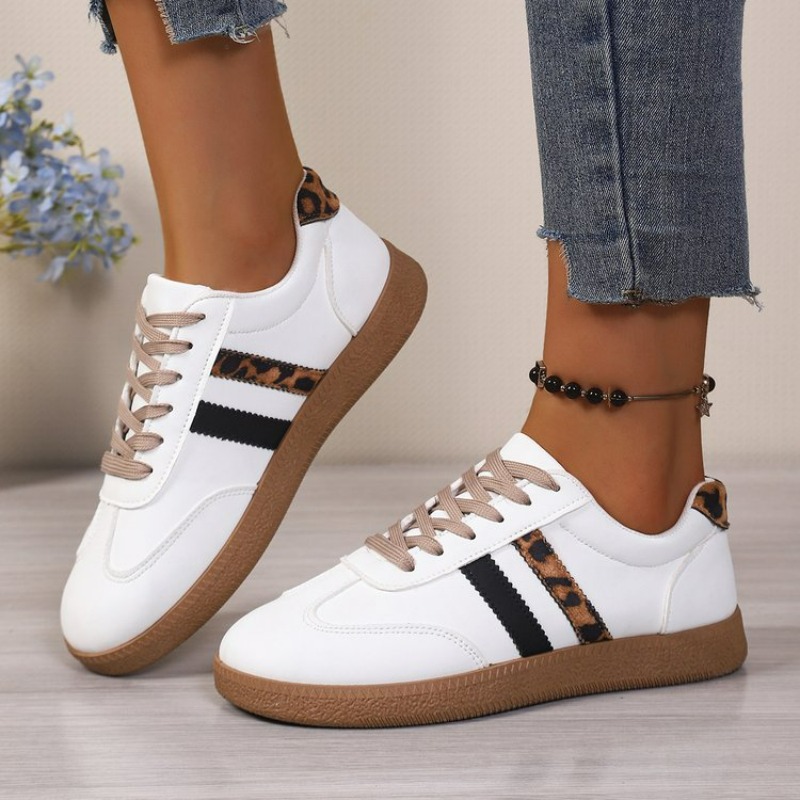 Outdoor Sports Shoes - รองเท้าผ้าใบสีขาวแบบผูกเชือกสำหรับผู้หญิง แฟชั่นลำลอง ระบายอากาศได้ดี ใส่สบาย เหมาะสำหรับเดินทุกวันและเดินทางท่องเที่ยวกลางแจ้ง