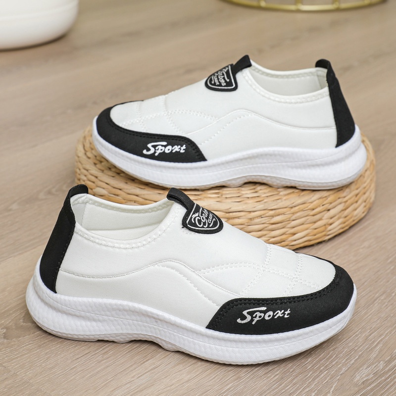 Outdoor Sports Shoes - รองเท้าผู้หญิง รองเท้าลำลองแบบสวม พื้นหนา ระบายอากาศได้ดี เหมาะสำหรับเล่นกีฬาและกิจกรรมกลางแจ้ง น้ำหนักเบา